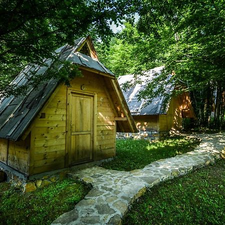 Hotel Camp Divlja Rijeka à Hum Extérieur photo